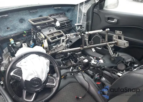 2020 Jeep Compass Latitude 4X4 from USA, damaged, VIN 3C4NJDBB4LT167686